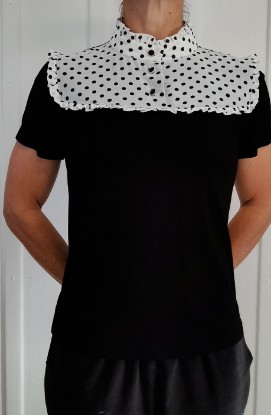Picture of Spotty shirt with sleeve ruffle